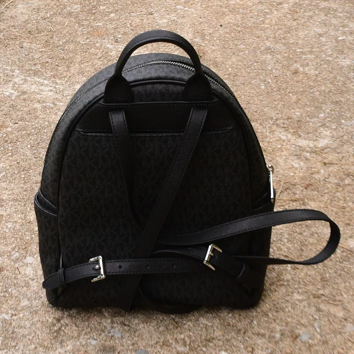 Michael kors 2024 abbey floral backpack