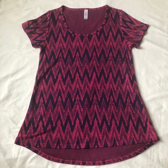 Lularoe Classic Tee Patterned Geometric Purple XX… - image 1