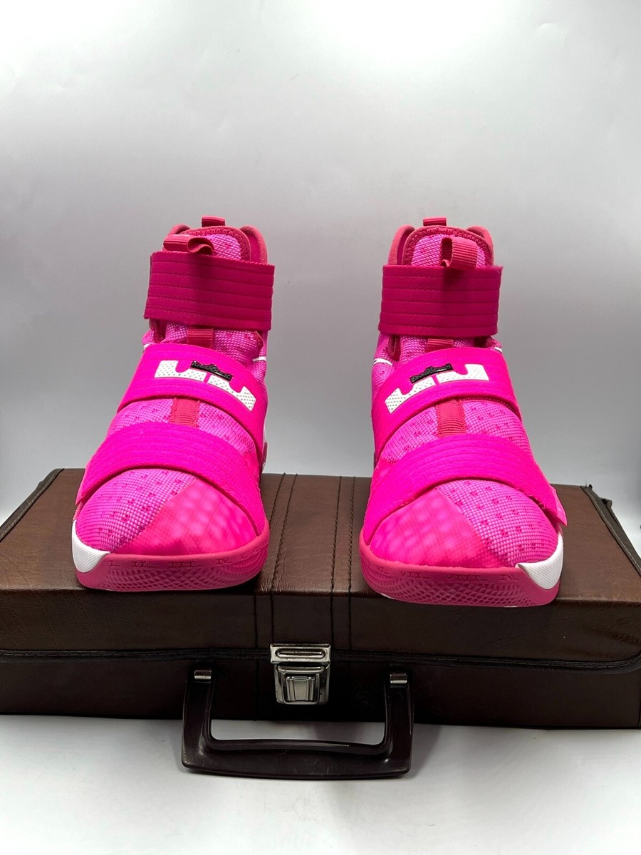 レア　新品未使用レブロンソルジャー 10 Amazon | Nike LeBron(ナイキ レブロン) ソルジャー 10 SFG