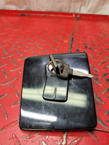1985 Honda VT1100C Shadow Ignition Gas Cap Key Lock Assembly - Picture 17 of 24