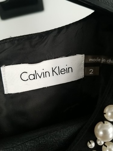 Calvin Klein schwarzes ärmelloses Etuikleid mit Perlenausschnitt Perlenstickerei Größe 2 - Bild 3 von 4