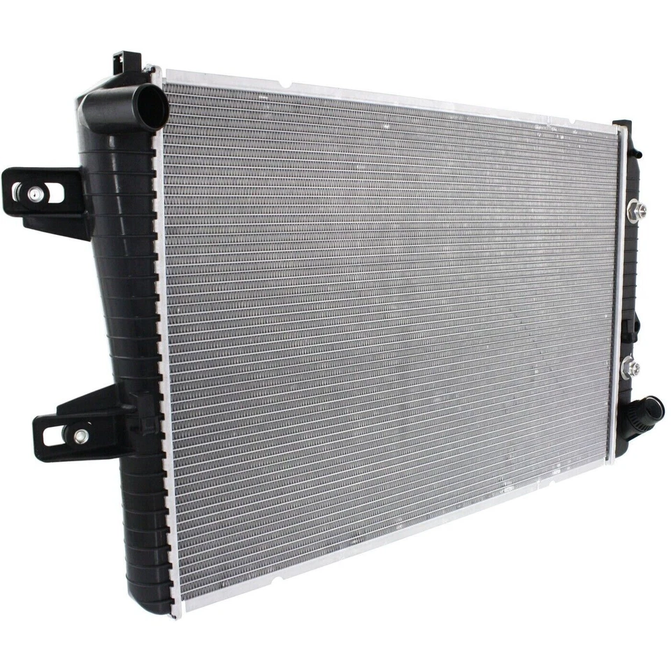 Radiator 6.6L Diesel Fits GMC Sierra 2500 HD GM3010531 - Image 3 of 4