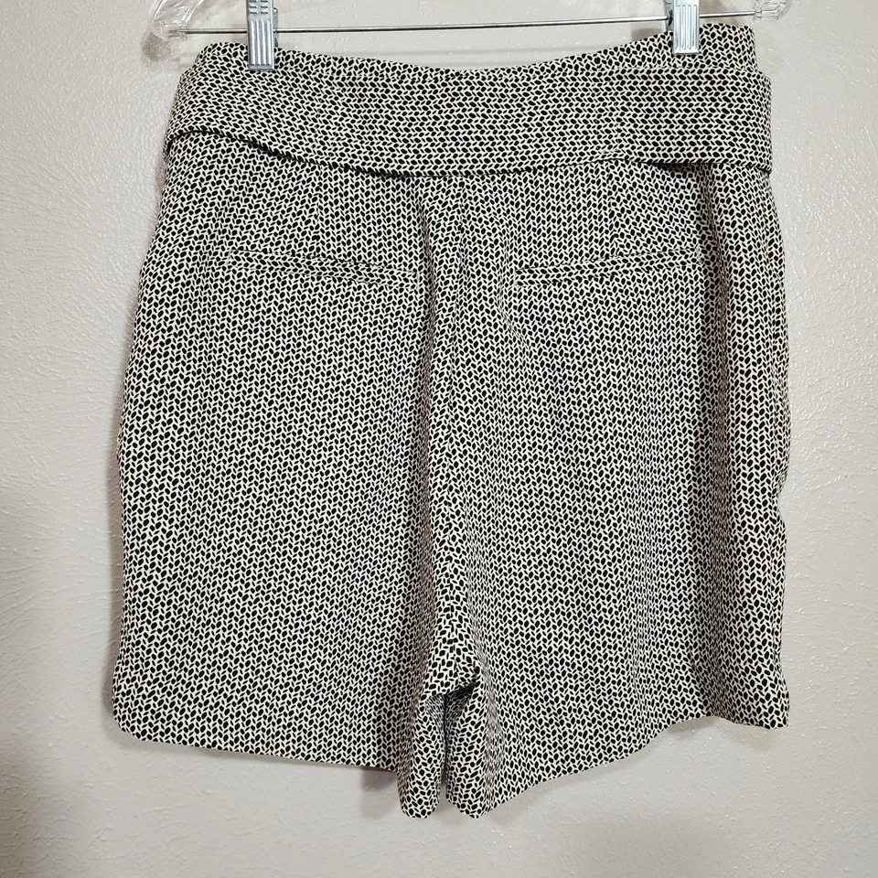 Pantalones Cortos Para Mujer H&M Talla 8 Negro Blanco Corbata Frontal Plisado Cintura Alta Ligeros Foto 2 de 4