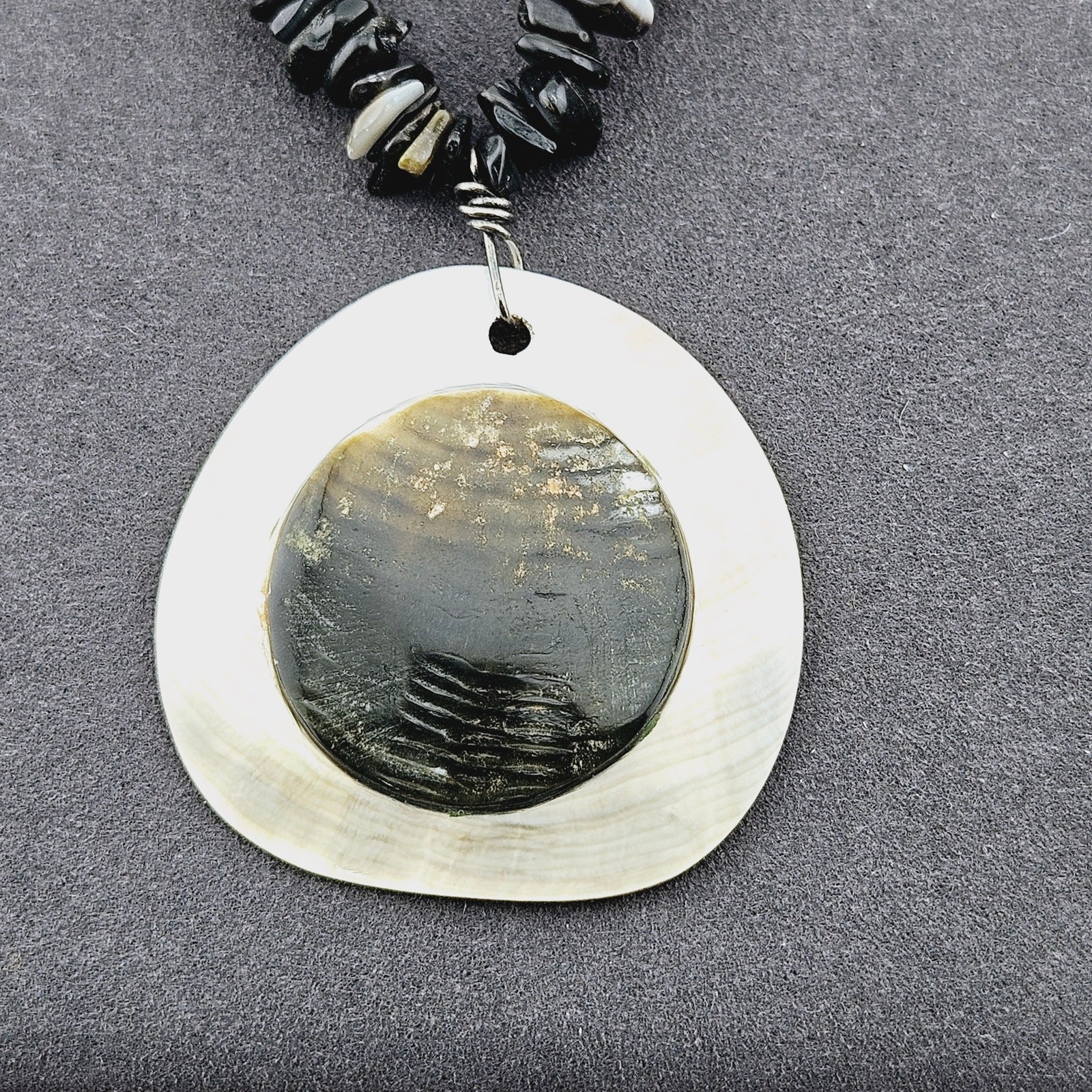 Shell Chip Beaded Necklace Large Shell Pendant Bl… - image 2