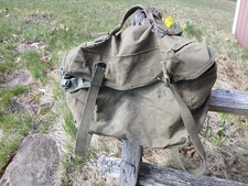 Vintage US Army Combat Field Pack Rucksack Military Green Canvas