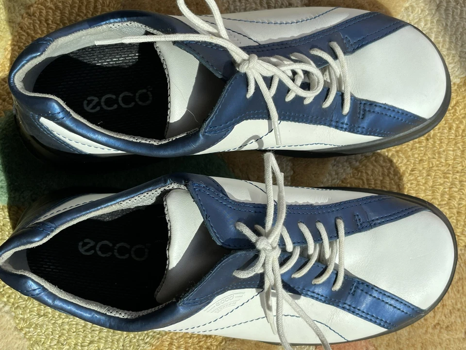 Damen Ecco Golfschuhe Hydromax UK 4 EU 37 Leder Retro weiß & blau ohne Spikes - Bild 4 von 4