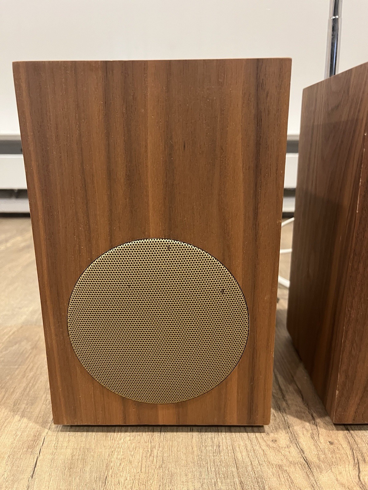 Tivoli Audio NetWorks WiFi Internet/FM Radio Stereo in Cherry w/External Speaker