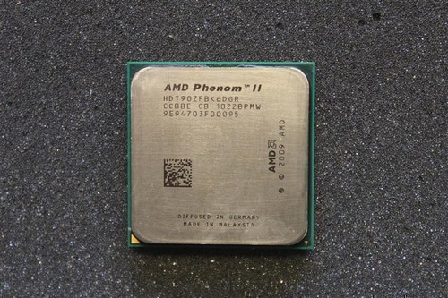Aufrüst Bundle - Gigabyte GA-990FXA-D3 + Phenom II X6 1090T + 4GB RAM #83466 - Bild 3 von 4
