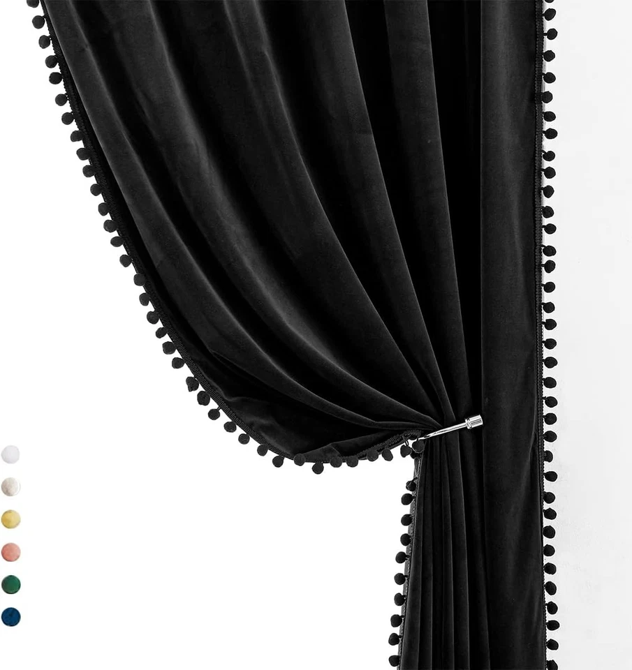 82% Cortinas de Terciopelo Negro Bloqueo de Luz con Detalles de Pom Pom - Paquete de 2 84" de Largo Foto 3 de 4