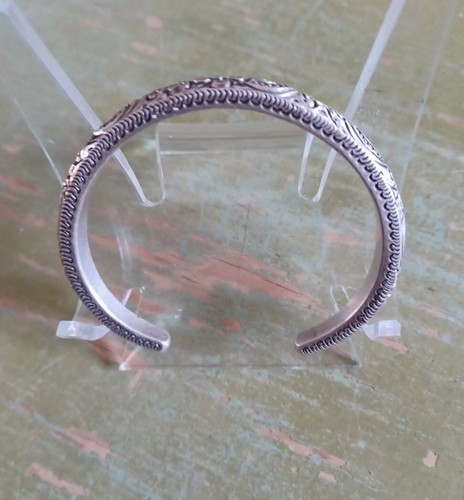 Handmade Sterling 925 Women's Bracelet. Bangle. Floral Engraved Design. - Picture 4 of 9