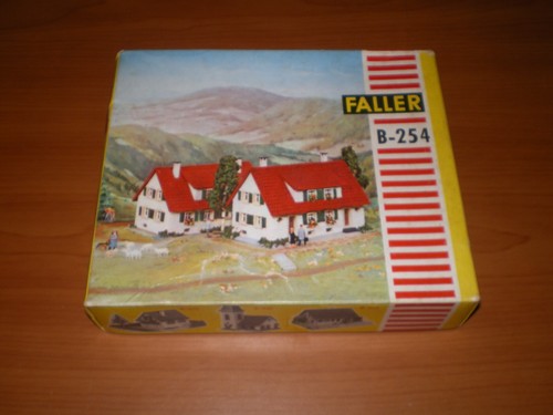 Vintage Faller B-254 Doppelhaus * Plastic Model Kit HO Scale Building UNMADE - 第 1/5 張圖片