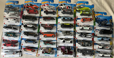 Hot Wheels Modellauto Konvolut, mehrere Fahrzeuge in OVP/Blister (Batman) 35Stck