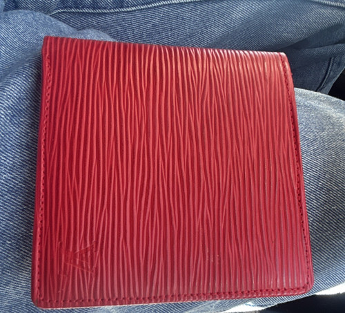 Louis Vuitton Red Textured Bifold Wallet Credit Card Slots Folding Design