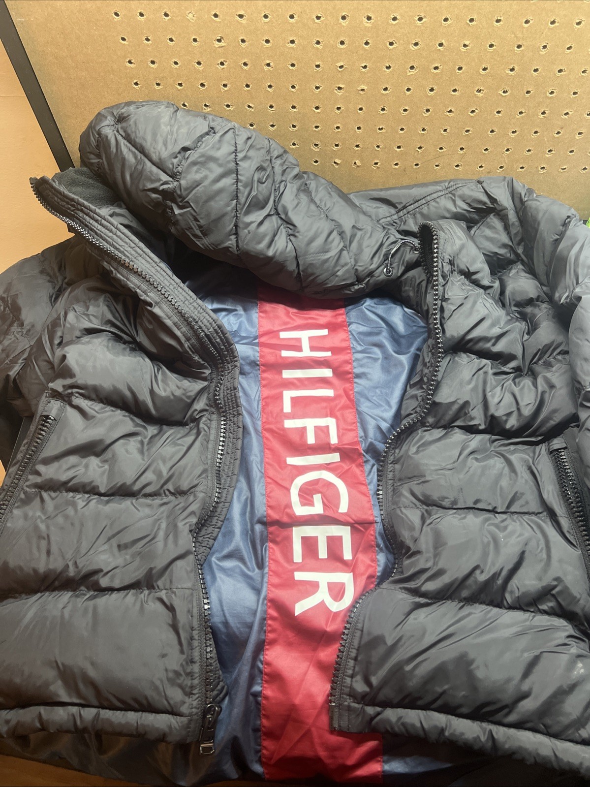 Tommy Hilfiger Men's Hooded Puffer Jacket Size Medium Black