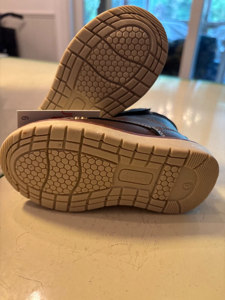 Botas Jumping Beans para niños pequeños talla 7 Foto 3 de 3