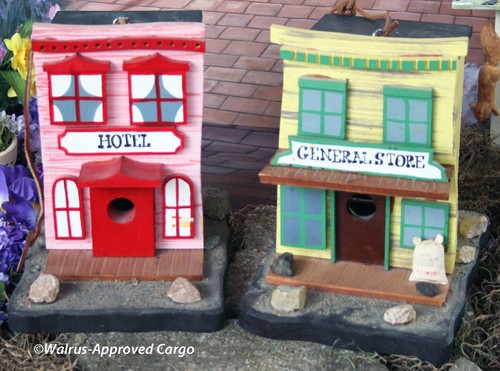 BIRDHOUSES – HOTEL & GENERAL STORE – GIVE YOUR BACKYARD DÉCOR REASON TO FLY! - Picture 16 of 16