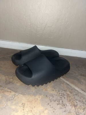 Size adidas Yeezy Slide Black