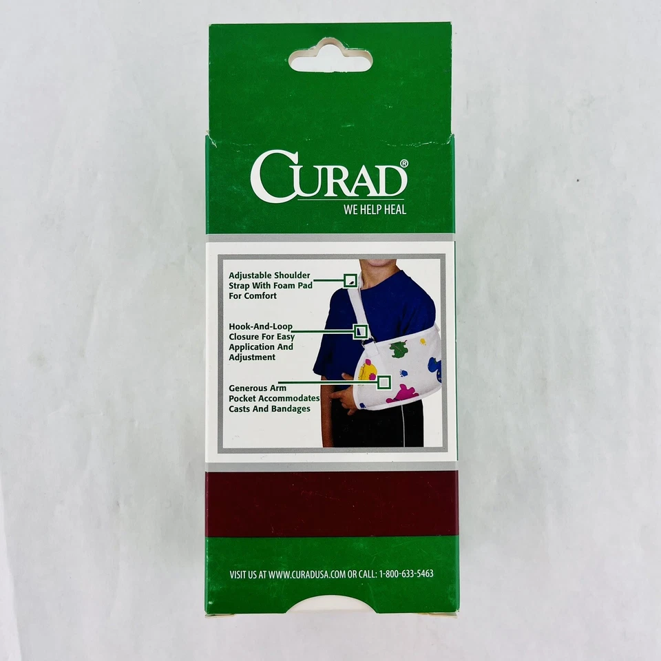 Eslinga de brazo Medline Curad para niños pequeños con hombrera estampado pediátrico ORT11400XXSD Foto 2 de 4