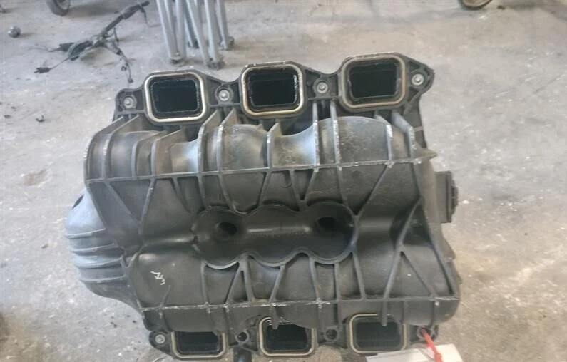 Dodge Dakota Nitro 2009-2011 Jeep Liberty 3,7 L conjunto de colector de admisión Foto 2 de 2