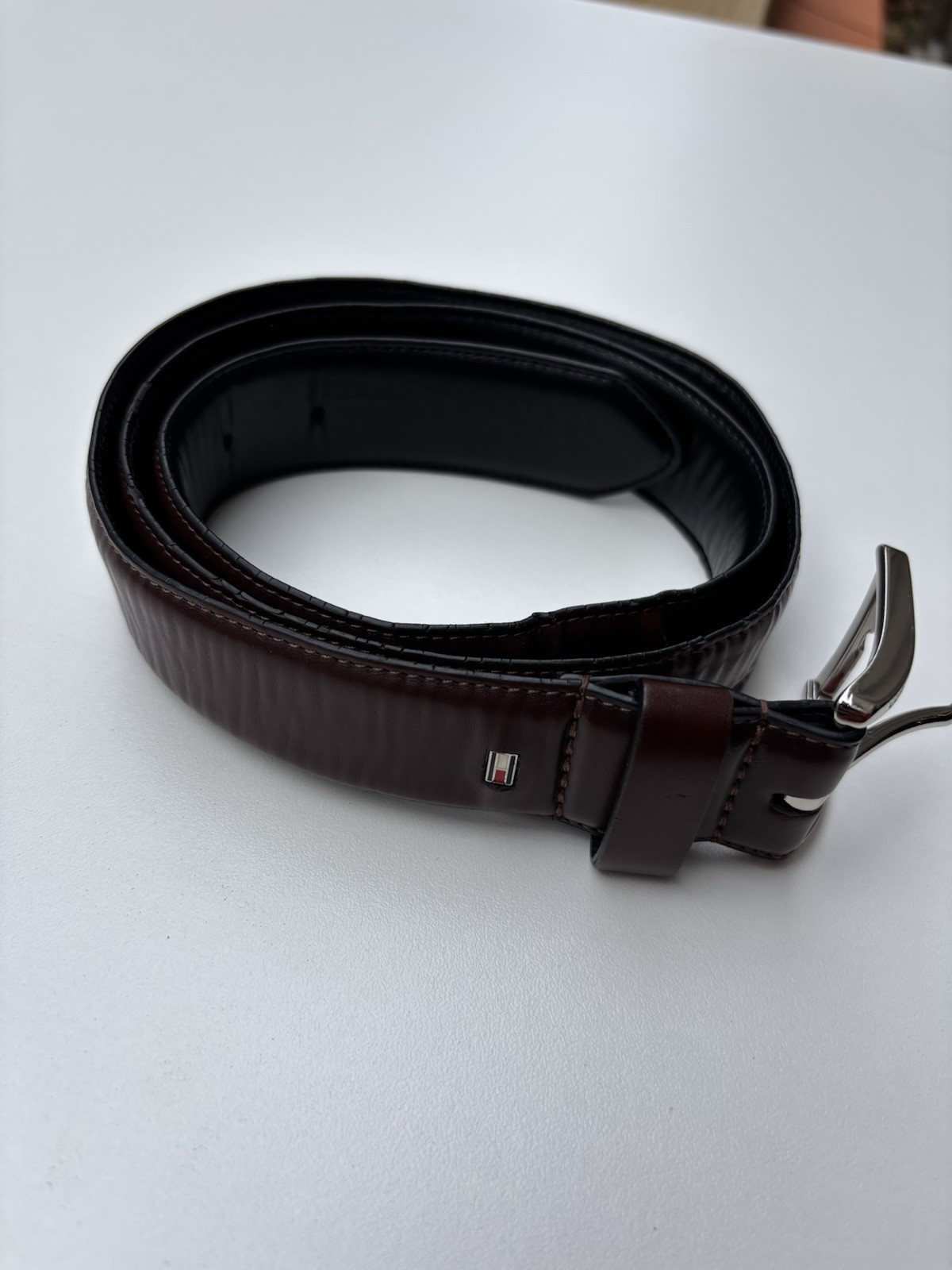 VINTAGE Tommy Hilfiger Brown Leather Belt Sz 34