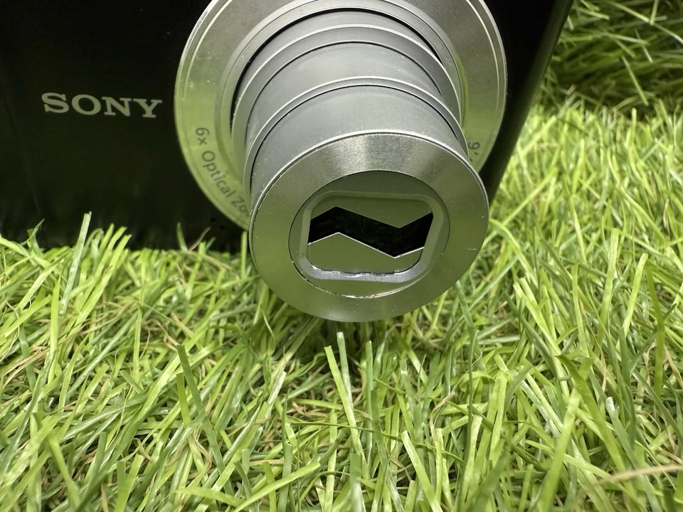 Sony Cyber-shot DSC-W810 20.1MP Camera Black SPARES REPAIRS SOLD AS IS - Image 2 of 4