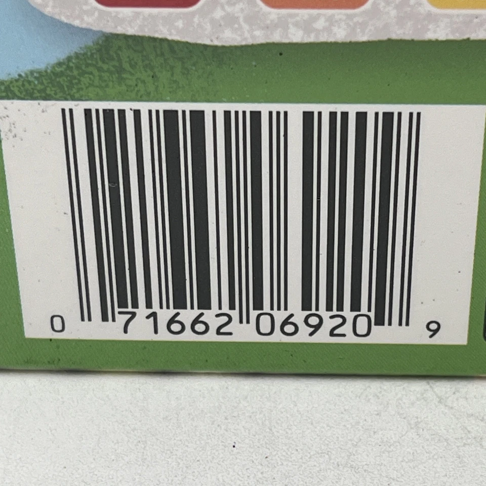 BRAND NEW in SEALED PLASTIC!!! Crayola 120ct Box of Crayons With Sharpener - Image 3 of 4