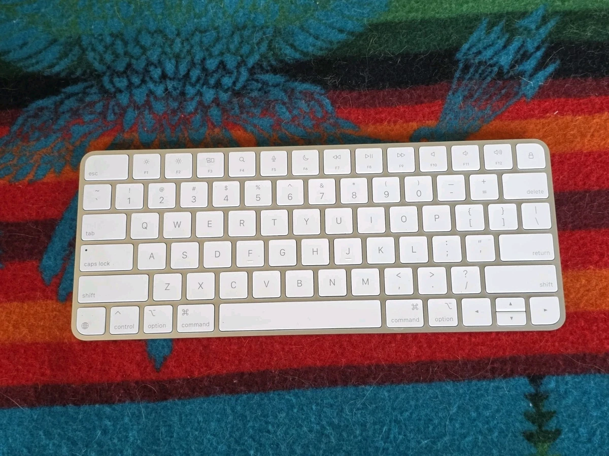 Apple USB-C English Computer Keyboards & Keypads for sale | eBay