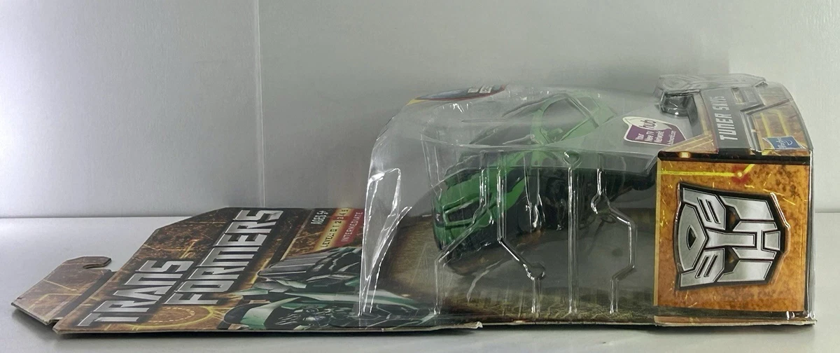 Transformers Deluxe Tuner Skids Autobot Figure NEW Chevy Beat Concept 2010 NEW