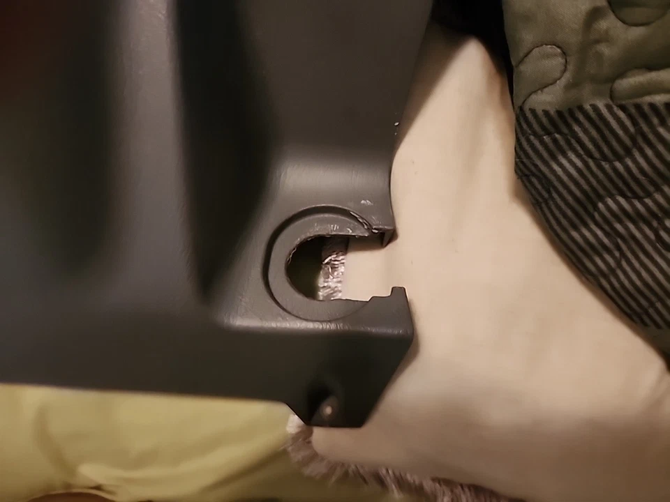 Оригинальная серая валиковая накладка на колено для приборной панели Nissan Xterra Frontier 2001-2004 годов выпуска - Изображение 2 из 3