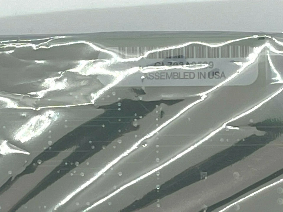 Q LOGIC PC2010403-11 QLA1040 PCI SCSI CONTROLLER BOARD with cables and box - Image 3 of 4