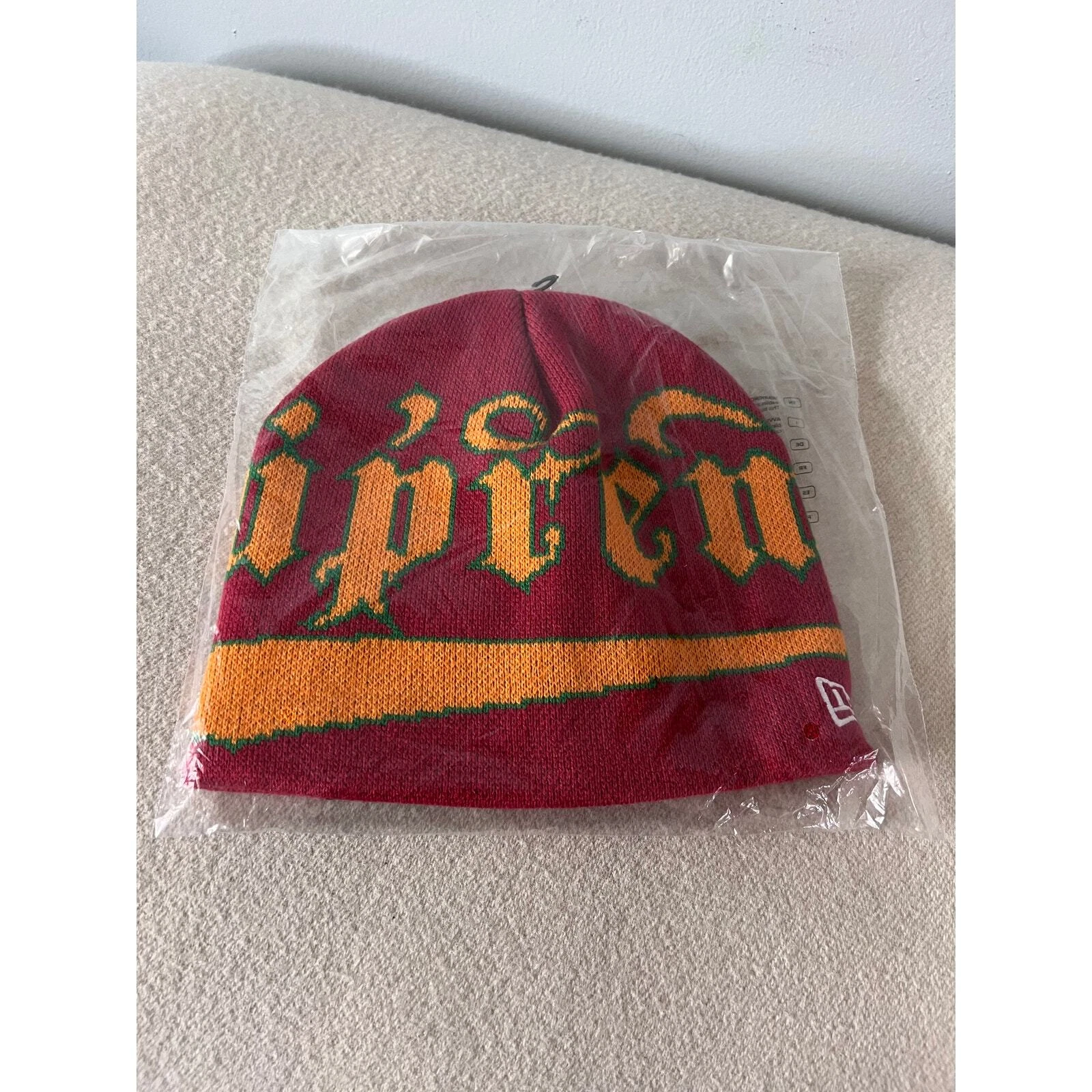 Bonnet Supreme x New Era Accent Skullcap   Rouge Cardinal   NEUF