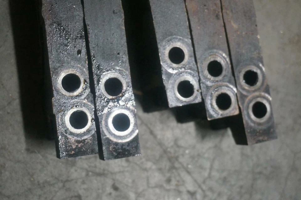 Tapas de cojinete principal del cigüeñal 81-85 380sl 380slc OEM Mercedes W107 R107 Foto 3 de 4