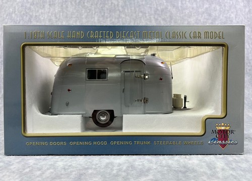 ๐บ๐ธ๐บ๐ธMotor City Classics Airstream Trailer 1:18 Scale Model 92005๐บ๐ธ๐บ๐ธ