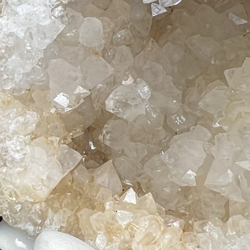 Geode 5-1/3” Natural Quality Quartz Crystal Cluster 2.5Lb Mineral Specimen - Picture 3 of 10