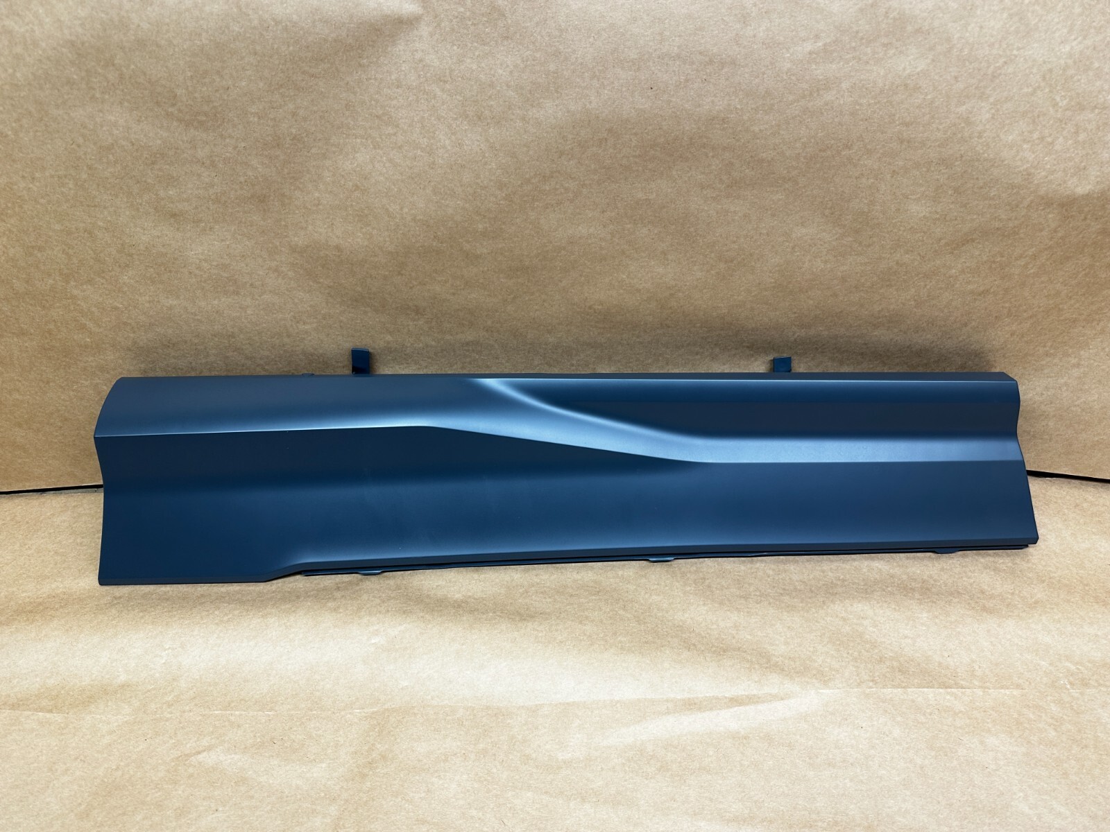 NEW 18-22 Lamborghini Urus Rear Left door Lower Molding Trim Cover 4ML853969 OEM