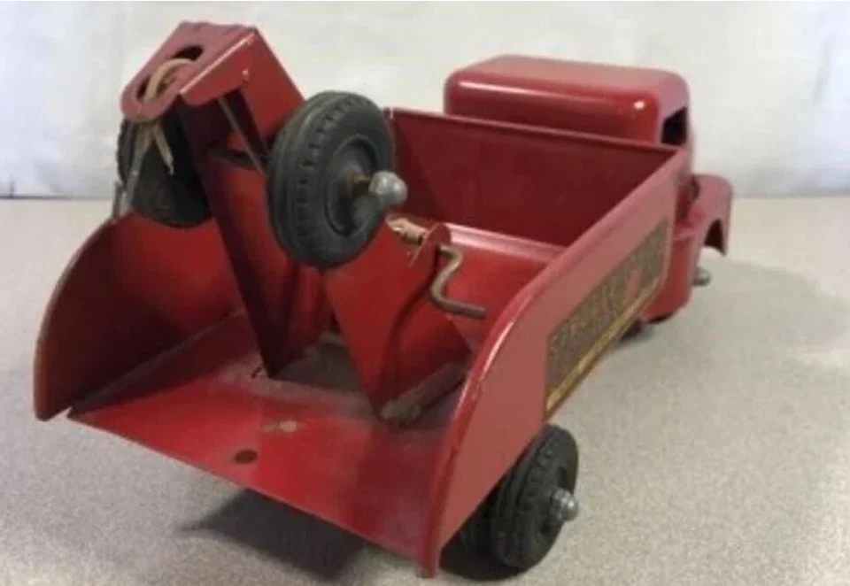 Pressed steel Structo Towing service tow Truck Wrecker Freeport Illinois 6B27 - Image 3 of 4