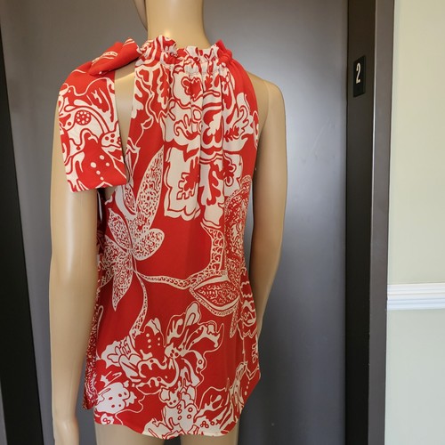 SoCa ST. JOHN size small Red & White Floral Silky Top - Picture 9 of 18