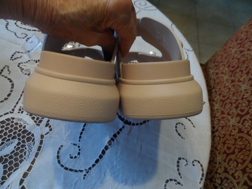 Alexander McQueen Light Pink Rubber Slide Sandals Size 39B - Picture 17 of 23