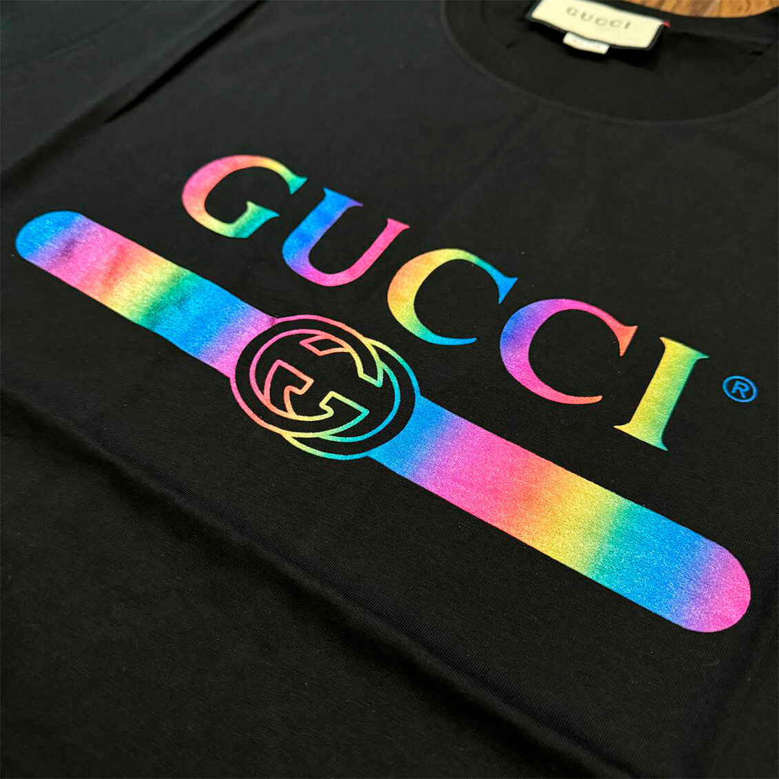 Gucci カラフルTシャツ Mサイズ GUCCI Men's Multi Color Logo T-Shirt Size L | eBay