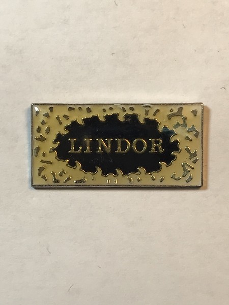 PIN LINDOR BLANCO Y NEGRO