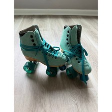 Candi Grl 4 wheel roller derby skates, teal, women's size 5, roller skates