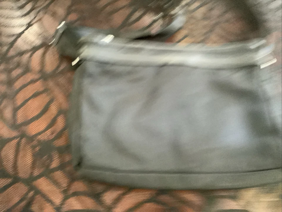 Tumi Sumatra Voyager Black Crossbody Shoulder Travel Bag Purse Nylon - Image 4 of 4