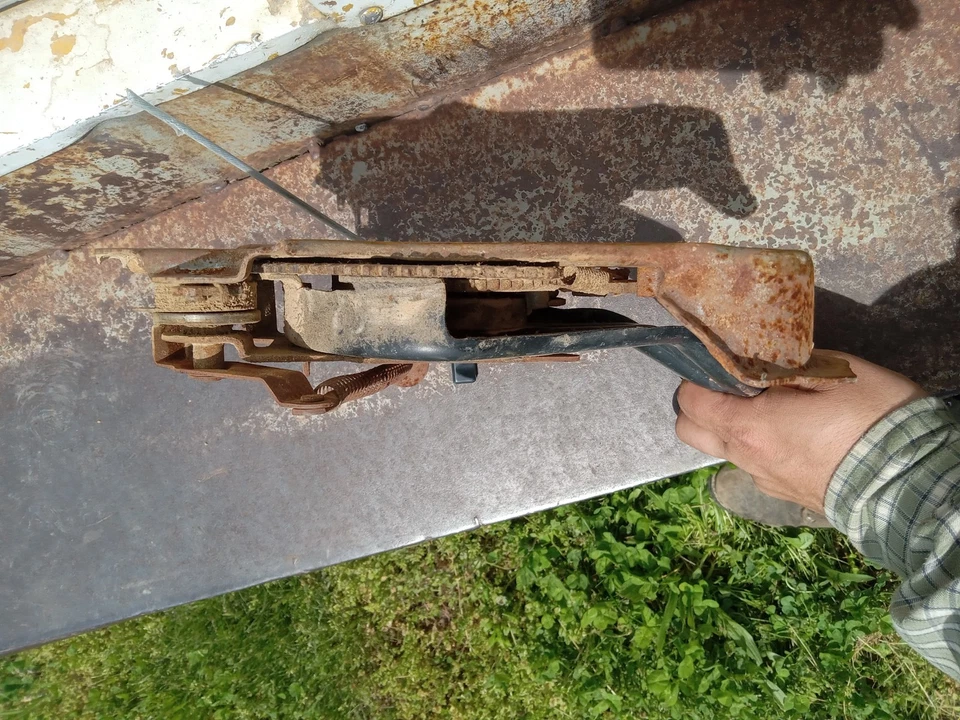 92 93 94 95 96 Ford F-150 F-250 F-350 Bronco freno de estacionamiento de emergencia G214 Foto 3 de 4