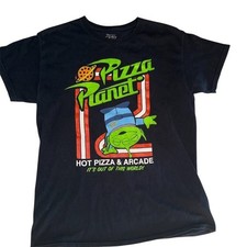 Toy Story Pizza Planet Alien Hot Pizza & Arcade Graphic T-Shirt Men's M 90’s image