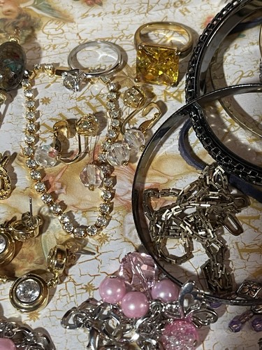 Sparkly Jewelry Lot All Wearable 30+ Less Than $1.00 Each! Vintage To Now LL8 - Picture 4 of 13