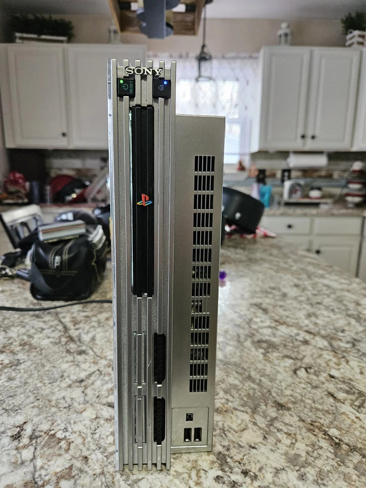 Sony Playstation 2 PS2 Personalizado PLATEADO Funciona con Tapa Transparente NUEVO LÁSER con LED Foto 4 de 4