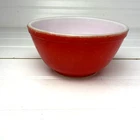 VTG Pyrex Primary Colors Nesting Mixing Bowl Medium 11/2 Quart Red 402