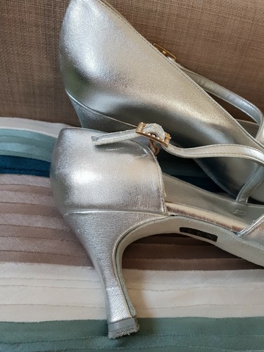 Ladies DANCE STEPS by EQUITY dance Shoes SILVER METALLIC LEATHER SOLE SIZE 5.5UK - Picture 10 of 12