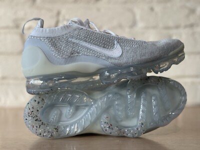Nike Women Air Vapormax 2021 Flyknit White Pure DC4112-100 Size 11 / Men 9.5 New