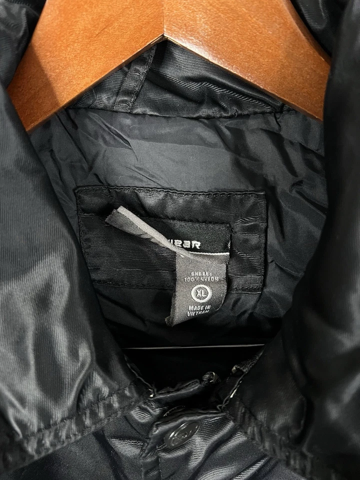 Rocawear Men’s Black Bomber Jacket Size XL Embroidered Logo Varsity Satin Quil - Image 4 of 4